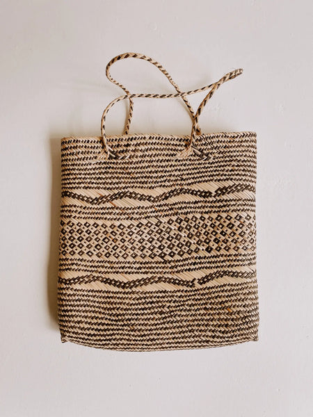 Woven Shoulder Bag in Natural Raffia – Plan de Ville